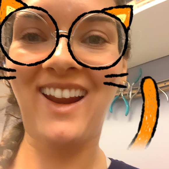 Meet your Posher, Erica - Picture 2 of 2